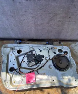 Skoda Fabia Mk1 (6Y) Front door window regulator motor 6Q1959801 SK240DDLSNFM 400550F