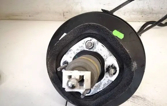 Opel Crossland X Brake booster 9811514180