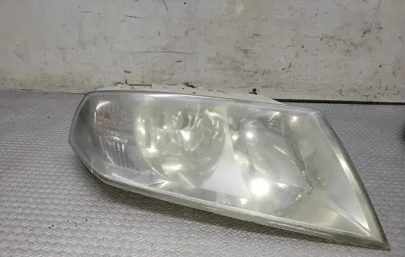 Skoda Octavia Mk2 (1Z) Headlight/headlamp