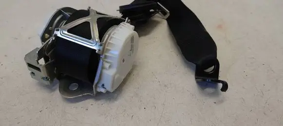 Mercedes-Benz E W212 Rear seatbelt A2128600186 2128600186