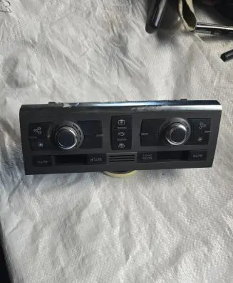Audi A6 S6 C6 4F Climate control unit 4F2820043H 4F0910043 5HB00883315