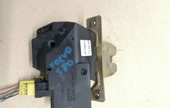 Volvo S80 Tailgate/trunk/boot lock/catch/latch 9203463
