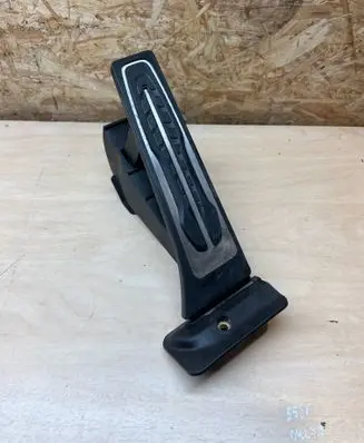 BMW iX2 (U10) Accelerator throttle pedal 6889825 21490710 0705251298