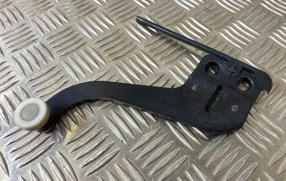 Volkswagen Transporter - Caravelle T5 Sliding door upper roller guide/hinge 7H0843436E