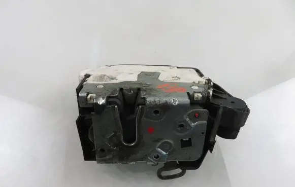 Land Rover Freelander Front door lock 