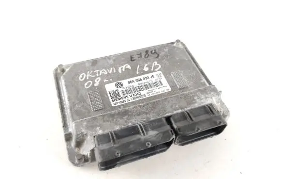 Skoda Octavia Mk2 (1Z) Engine control unit/module 06A906033JE 5WP4082904
