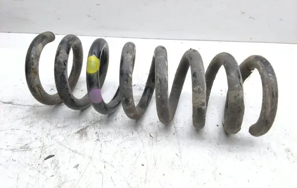 Mercedes-Benz C W204 Rear coil spring 