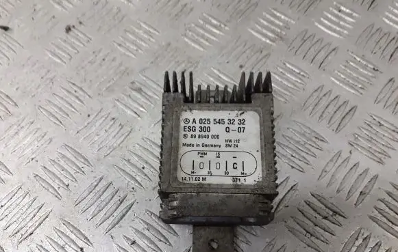 Mercedes-Benz A W168 Coolant fan relay A0255453232