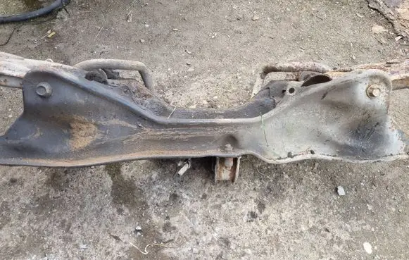 Honda CR-V Front subframe