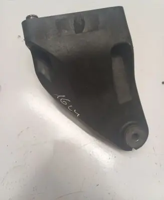 Mercedes-Benz E W238 Engine mounting bracket A6542230100