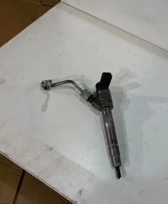 BMW 5 F10 F11 Fuel injector 0445110478