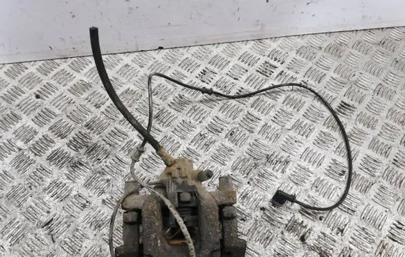 Mercedes-Benz GLK (X204) Rear brake caliper