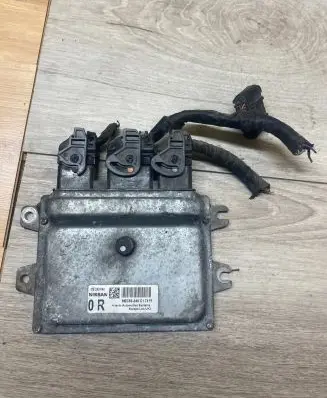 Nissan Note (E11) Engine control unit/module MEC93040