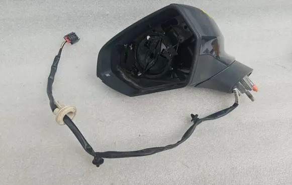 Seat Leon (5F) Front door electric wing mirror 0411825 SA0003609