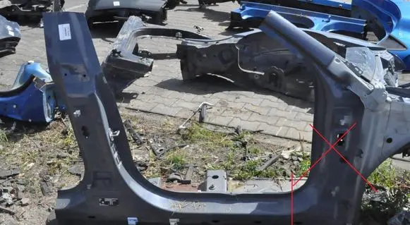 BMW 2 F44 Pillar (middle) 