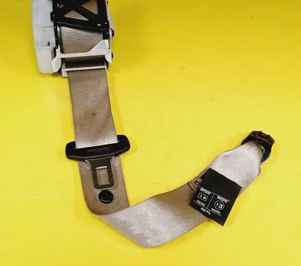 Audi A4 S4 B6 8E 8H Rear seatbelt 8E5857805E