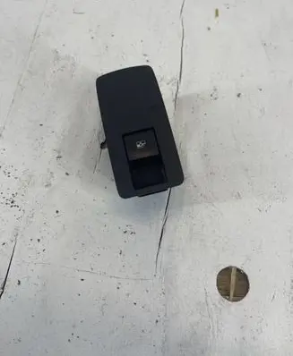 Opel Insignia A Electric window control switch 13301888 211410 9043
