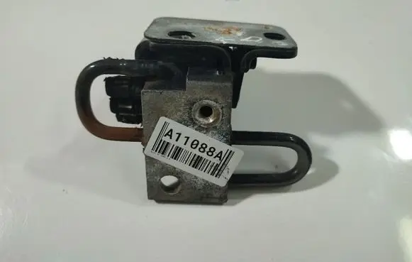 Audi A6 S6 C5 4B Rear door lower hinge 