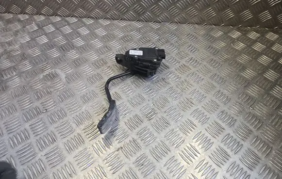 Opel Vivaro Accelerator throttle pedal 7700313060