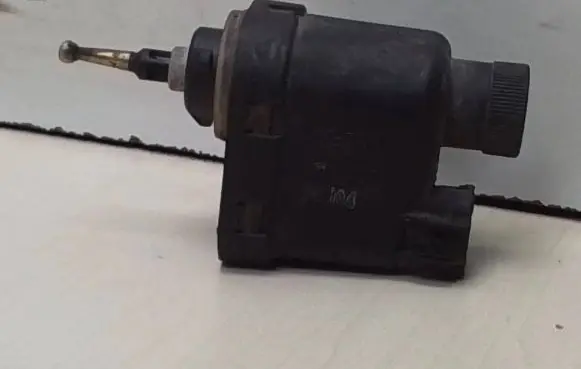 Volkswagen Transporter - Caravelle T4 Headlight level adjustment motor Ppgf20 23J94