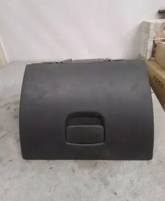 Renault Master III Glove box 685000045R