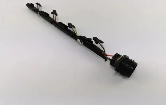 Volkswagen PASSAT Fuel injector wires 038971803