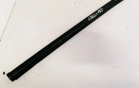 Nissan Cube Z12 Front door glass trim molding 