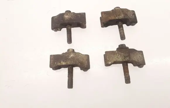 Ford Focus Fuel Injector clamp holder