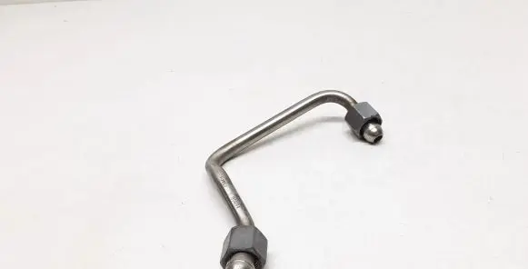 Volvo V60 Fuel injector supply line/pipe BM5G9D354DB