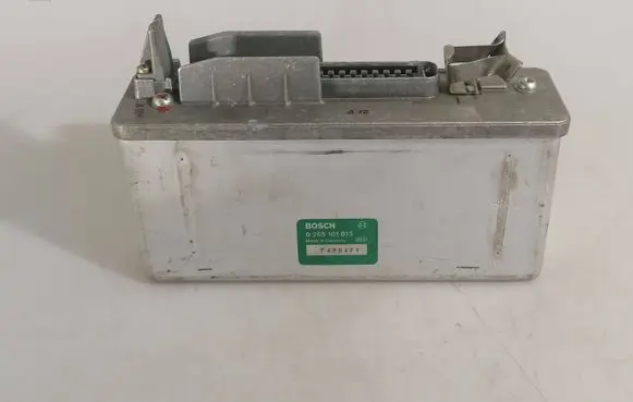 Volvo 740 ABS control unit/module 0265101013 7498471