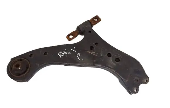 Toyota RAV 4 (XA40) Front control arm