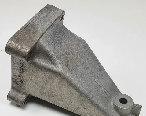 Mercedes-Benz C W203 Engine mounting bracket A2712230804
