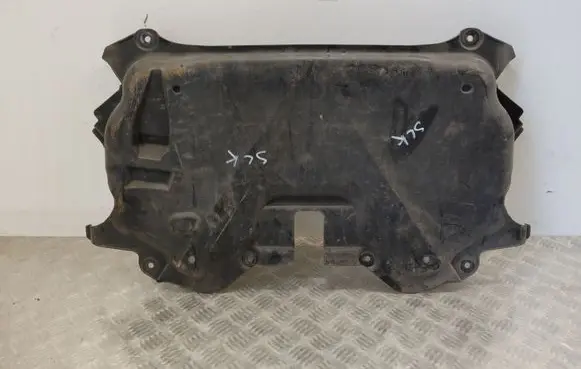 Mercedes-Benz SLK R172 Engine splash shield/under tray A1725202023