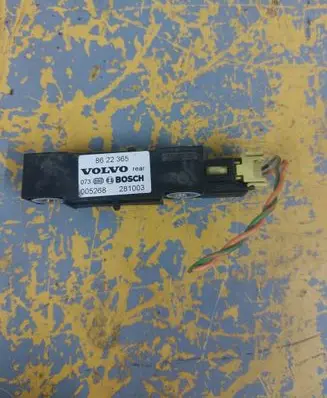 Volvo S60 Airbag deployment crash/impact sensor 8622365 281003 005268
