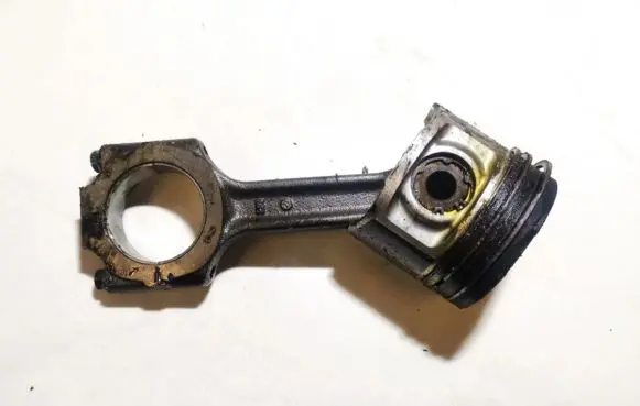 Alfa Romeo 166 Piston with connecting rod