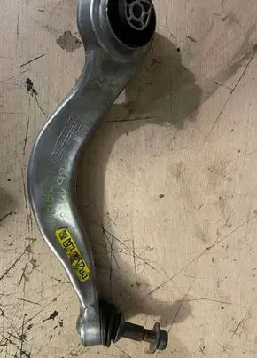 BMW 5 G30 G31 Front lower control arm/wishbone 6861166