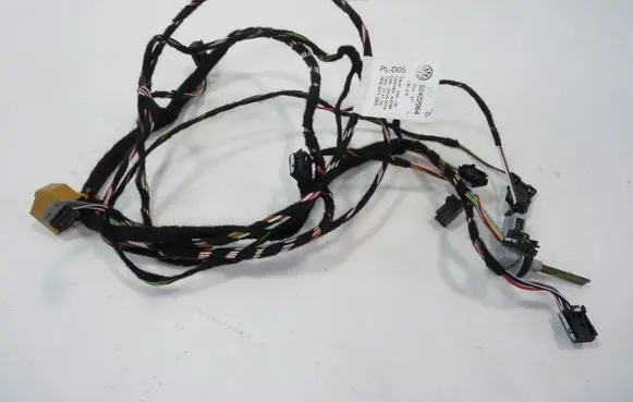 Volkswagen Touareg II EUR ISO radio connector 