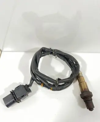 Audi A4 S4 B7 8E 8H Lambda probe sensor 06E906265 0258017030 0258017031