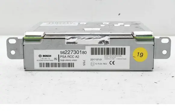 Audi 100 200 5000 C3 Radio/CD/DVD/GPS head unit 9822730180