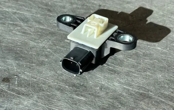 Renault Kadjar Airbag deployment crash/impact sensor 988363TA0A
