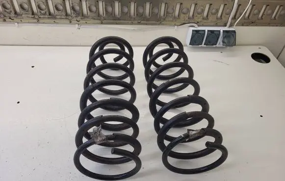 Ram 1500 Rear coil spring 68262676AB