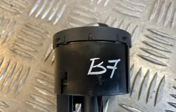 Volkswagen PASSAT B7 Light switch 3C8941431