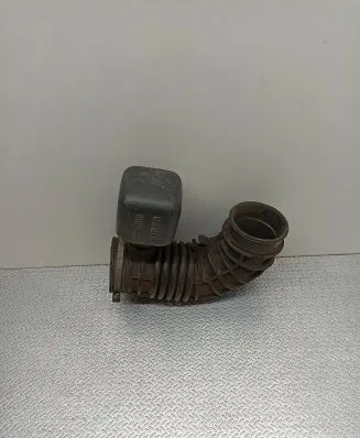 Suzuki Grand Vitara I Air intake hose/pipe 65DR02