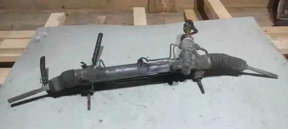 Toyota Avensis T250 Steering rack