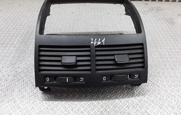 Volkswagen Touareg I Dash center air vent grill 7L6819727