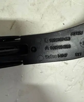 Citroen C4 I Front wiper blade arm 9650104080 14547