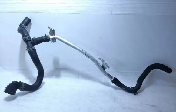 Volkswagen Golf VII Engine coolant pipe/hose 5Q0122109L 04E121070AB W738