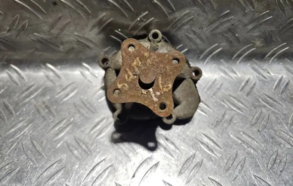 Nissan Sunny Water pump