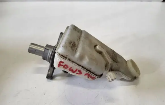 Ford C-MAX II Master brake cylinder AV612140J