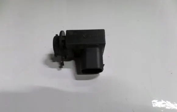 BMW 3 E90 E91 Air quality sensor 9136607